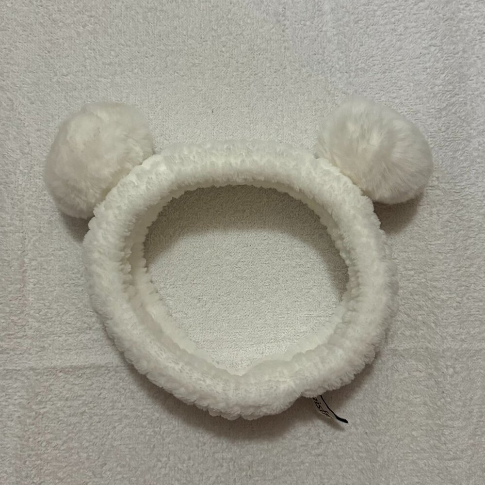 Innisfree Teddy Bear Pom Pom Headband, White
